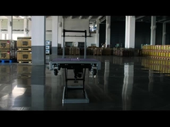 Podnosząca się ciężarówka z platformą